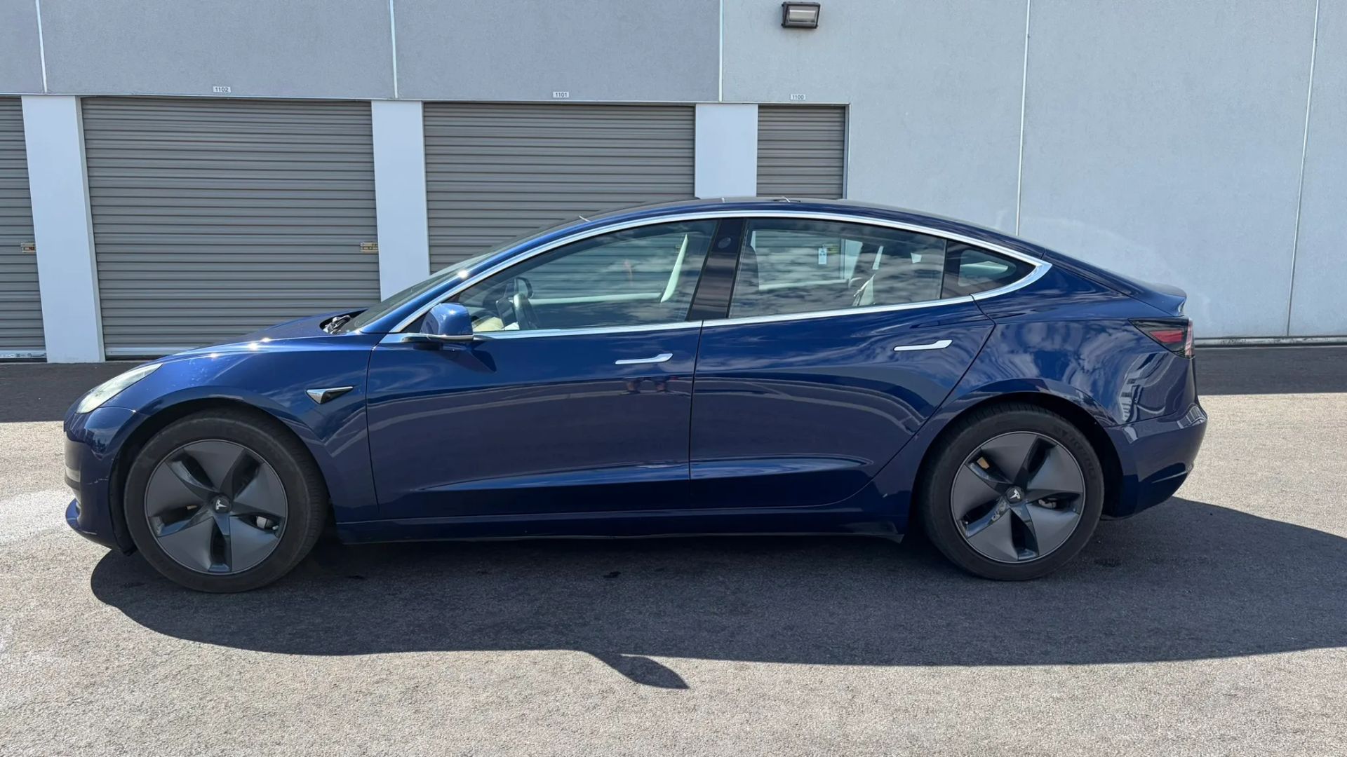 tesla model 3 2018 5YJ3E1EB6JF088294 image tesla model 3 2018 5YJ3E1EB6JF088294 image
